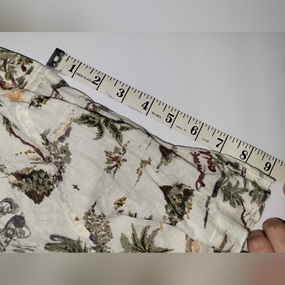 C&C California Tropical Print Linen Alternative Casual Summer Button-Up Shirt - Picture 5 of 9